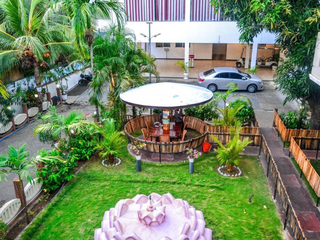 Green Grass Hotel & Restaurant Jaffna Exterior photo