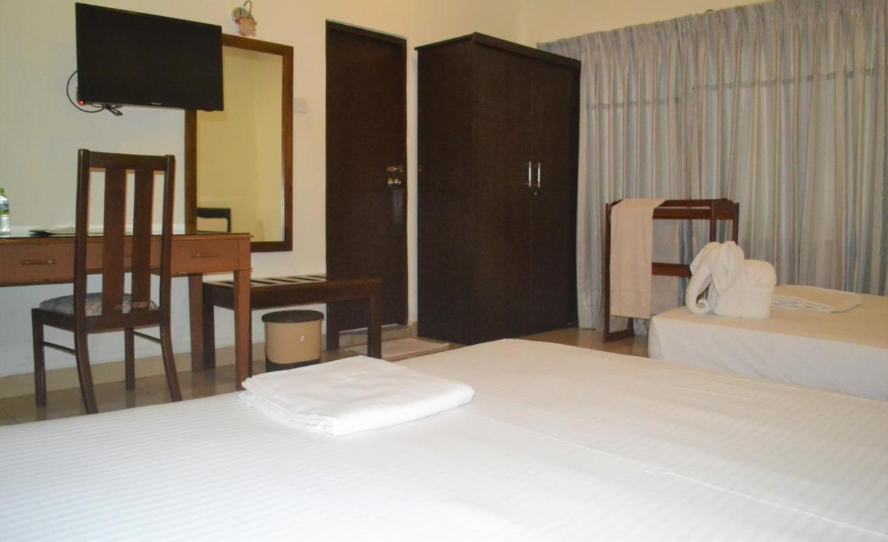 Green Grass Hotel & Restaurant Jaffna Exterior photo